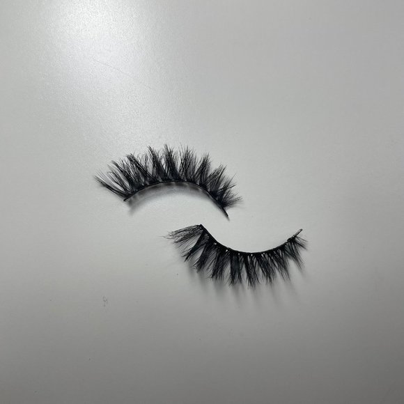 Wifey Faux Mink Reusable False Eyelashes - PIA - Picture 2 of 4